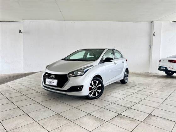 HYUNDAI HB20 1.6 R SPEC 16V FLEX 4P AUTOMÁTICO HYUNDAI HB20 1.6 R SPEC 16V FLEX 4P AUTOMÁTICO
